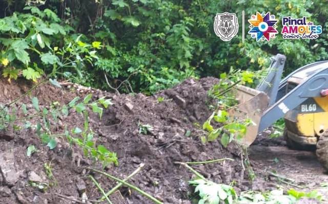 Continúan: Incomunicados dos pueblos serranos.