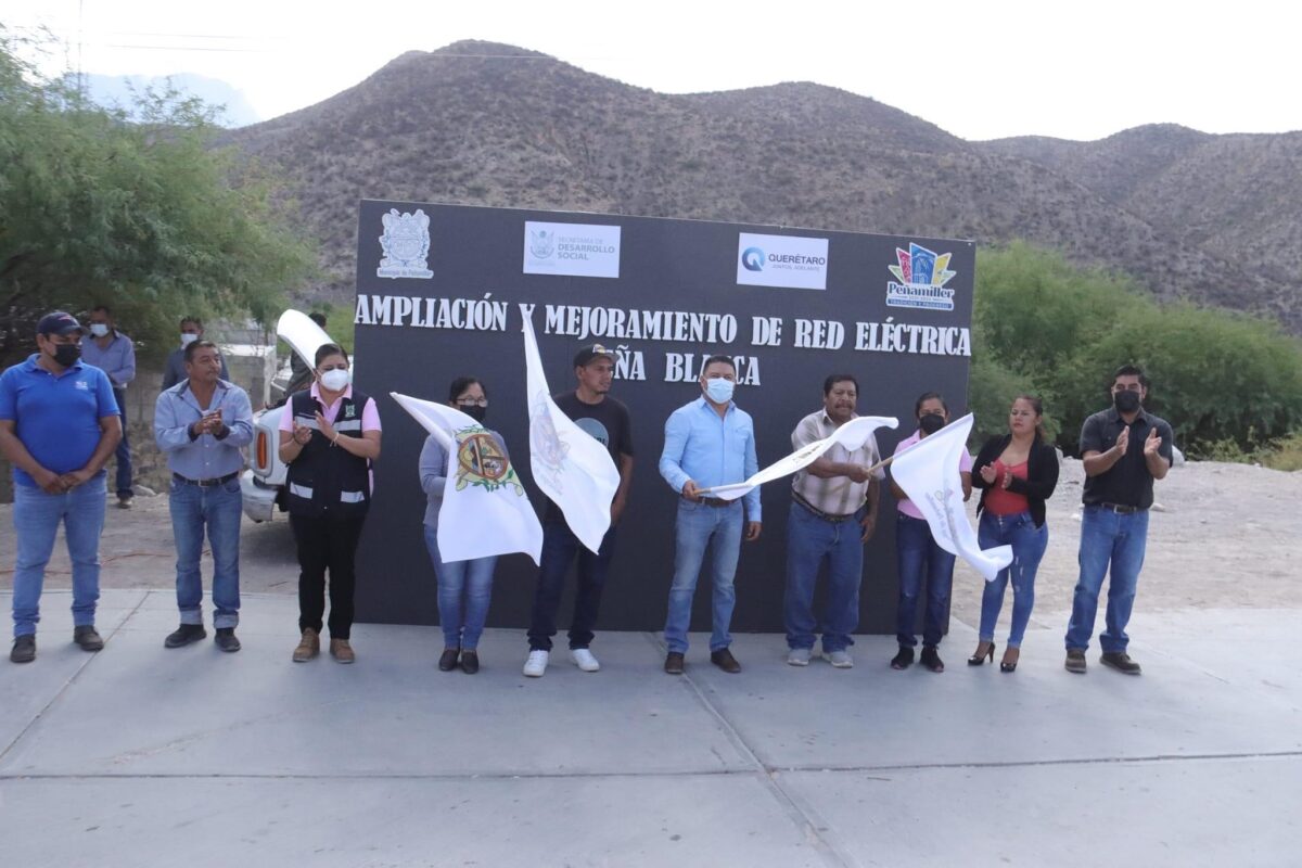 En Peña Blanca: Entrega edil Juan Carlos Linares Aguilar Ampliación y mejoramiento de red de Energía Eléctrica