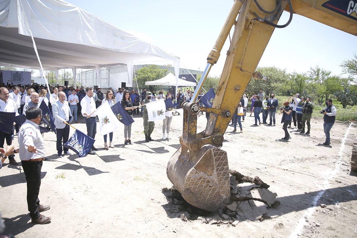 En Ezequiel Montes: Asiste Gobernador al arranque de obra de la nueva Unidad de Fiscalía