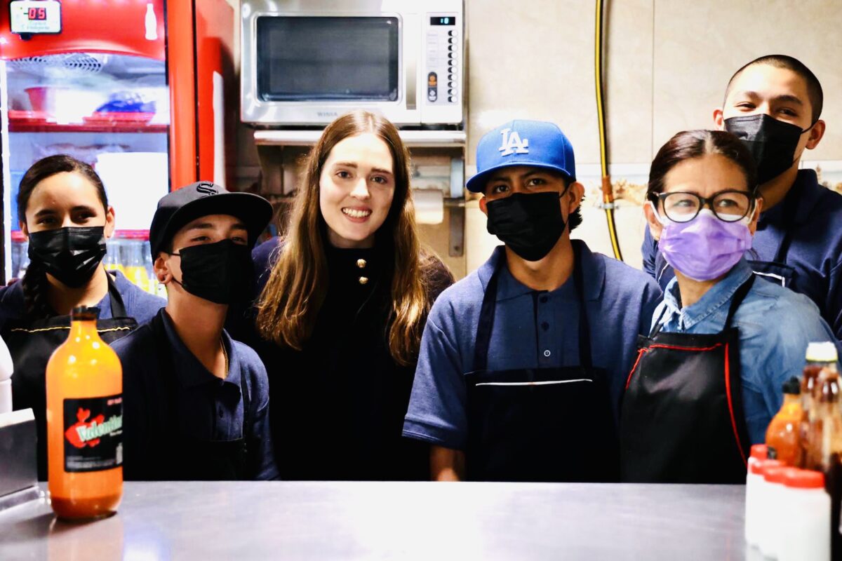 Los jóvenes comerciantes cuentan con la SEJUVE: VHV