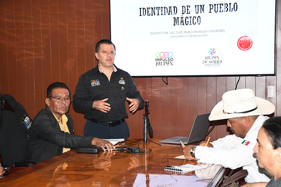 Integran a Comerciantes y Prestadores de Servicios:Posicionar Jalpan Pueblo Mágico es Tarea de Todos