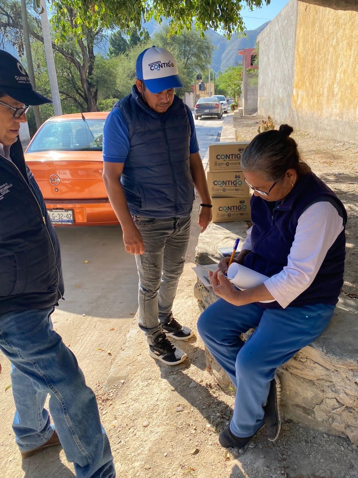 Reciben Apoyos Alimentarios en Peñamiller