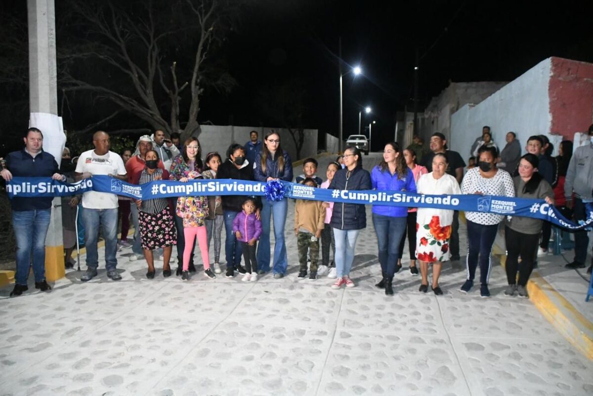 Entrega Lupita Pérez Montes Rehabilitación de la calle Agustín Herrera en el “El Ciervo