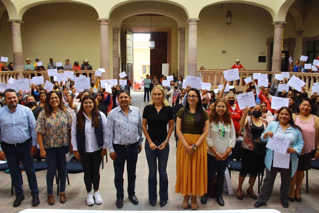 Realizan Entrega de certificados del taller de «crecimiento personal» del proyecto Mujeres Contigo
