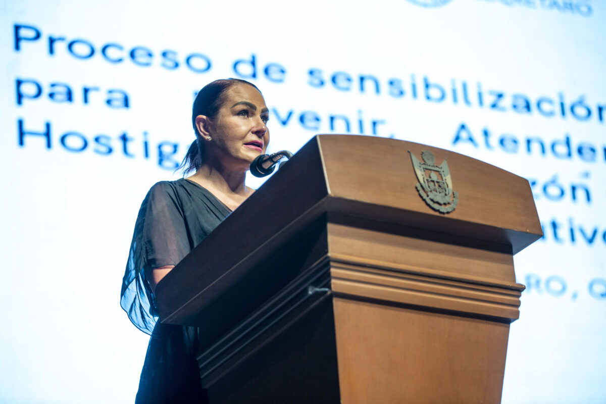 Presente Gobernador en Capacitación a  Dos Mil Mujeres para Prevenir la Violencia