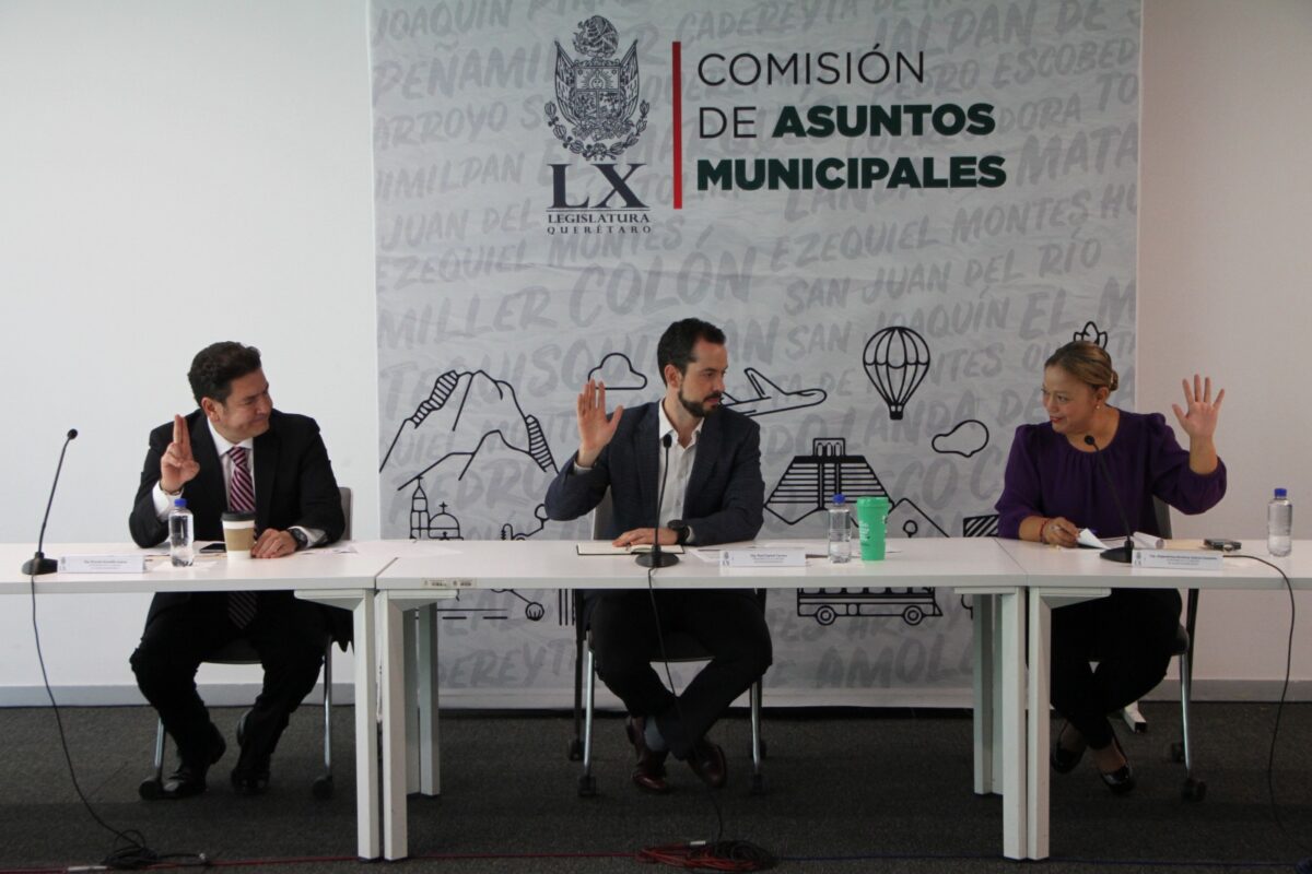 Diputados integrantes de la Comisión de Asuntos Municipales aprobaron reforma al artículo 63 de la Ley Orgánica Municipal del Estado de Querétaro