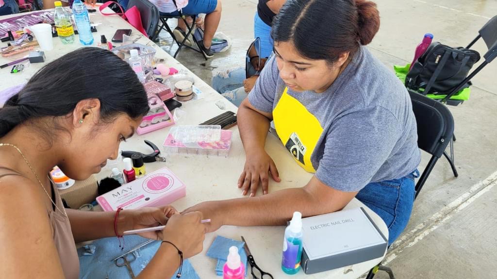 Se Imparte capacitación para el trabajo a Mujeres en El Lindero
