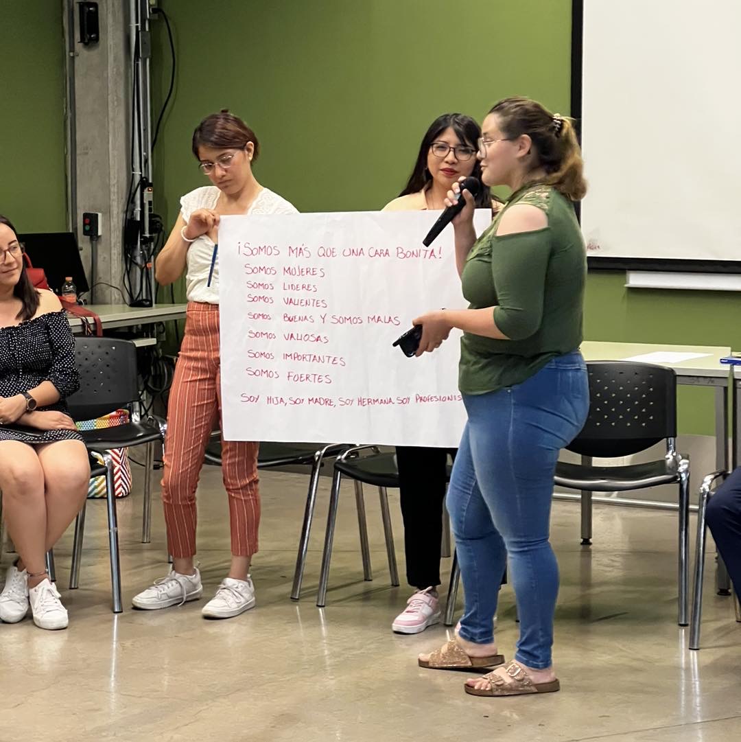 Continúa IQM capacitación a 70 psicólogas y abogadas
