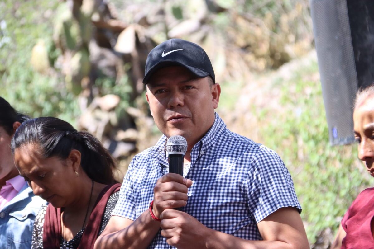 Arranca Obra edil Juan Carlos Linares en Pueblo Nuevo