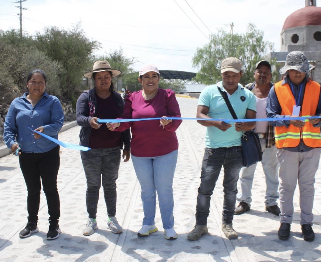 Encabeza entrega de cuatro obras Lupita Alcántara en Delegaciones de Higueras y Sabino de San Ambrosio