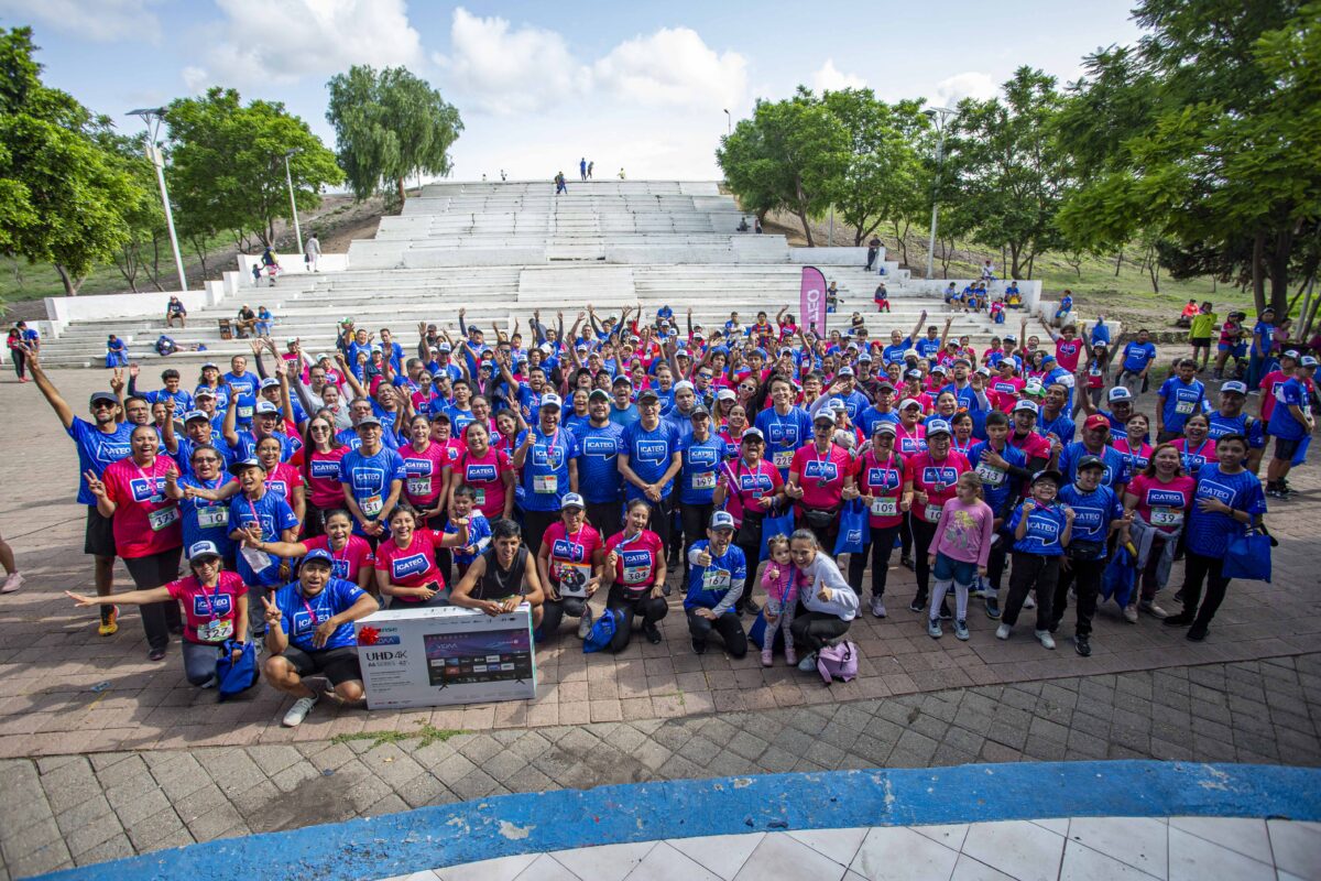 Participan 500 personas en la segunda Carrera ICATEQ