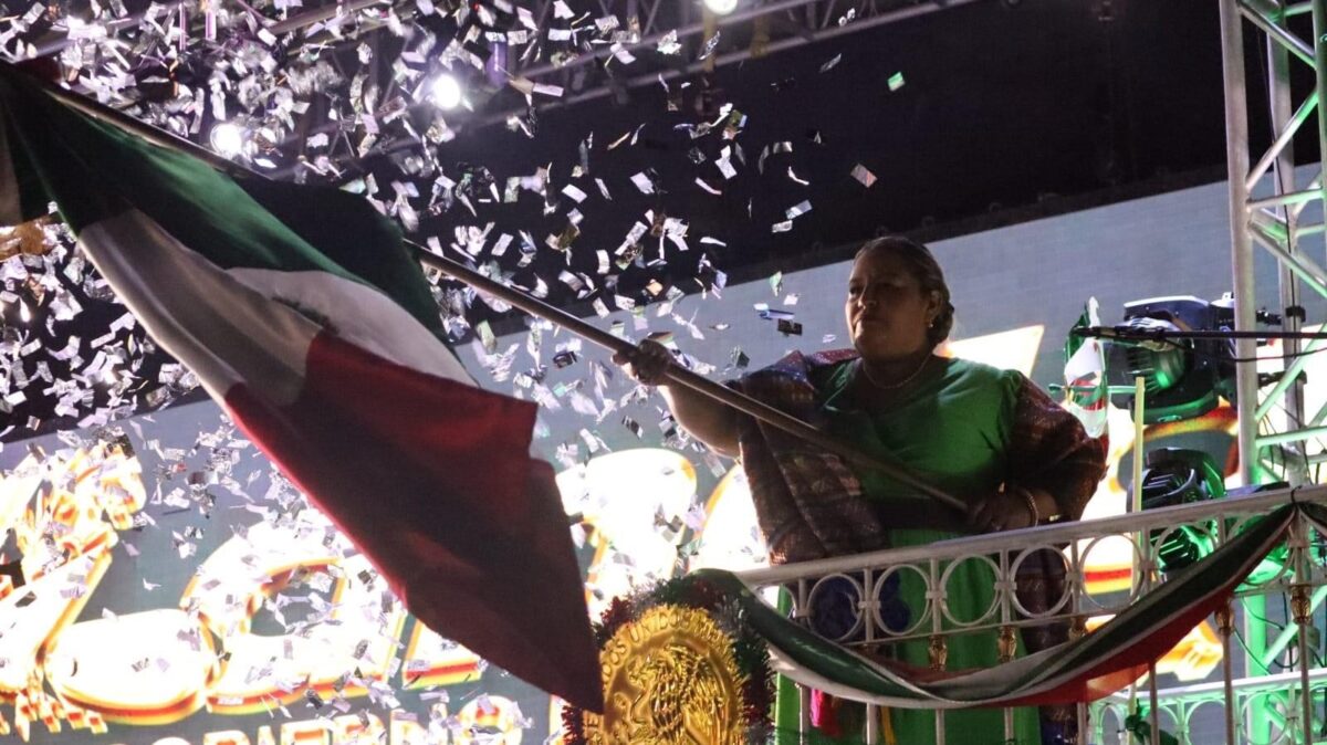 Resuena el Grito de Independencia en Landa dirigido por la alcaldesa Marina Ponce