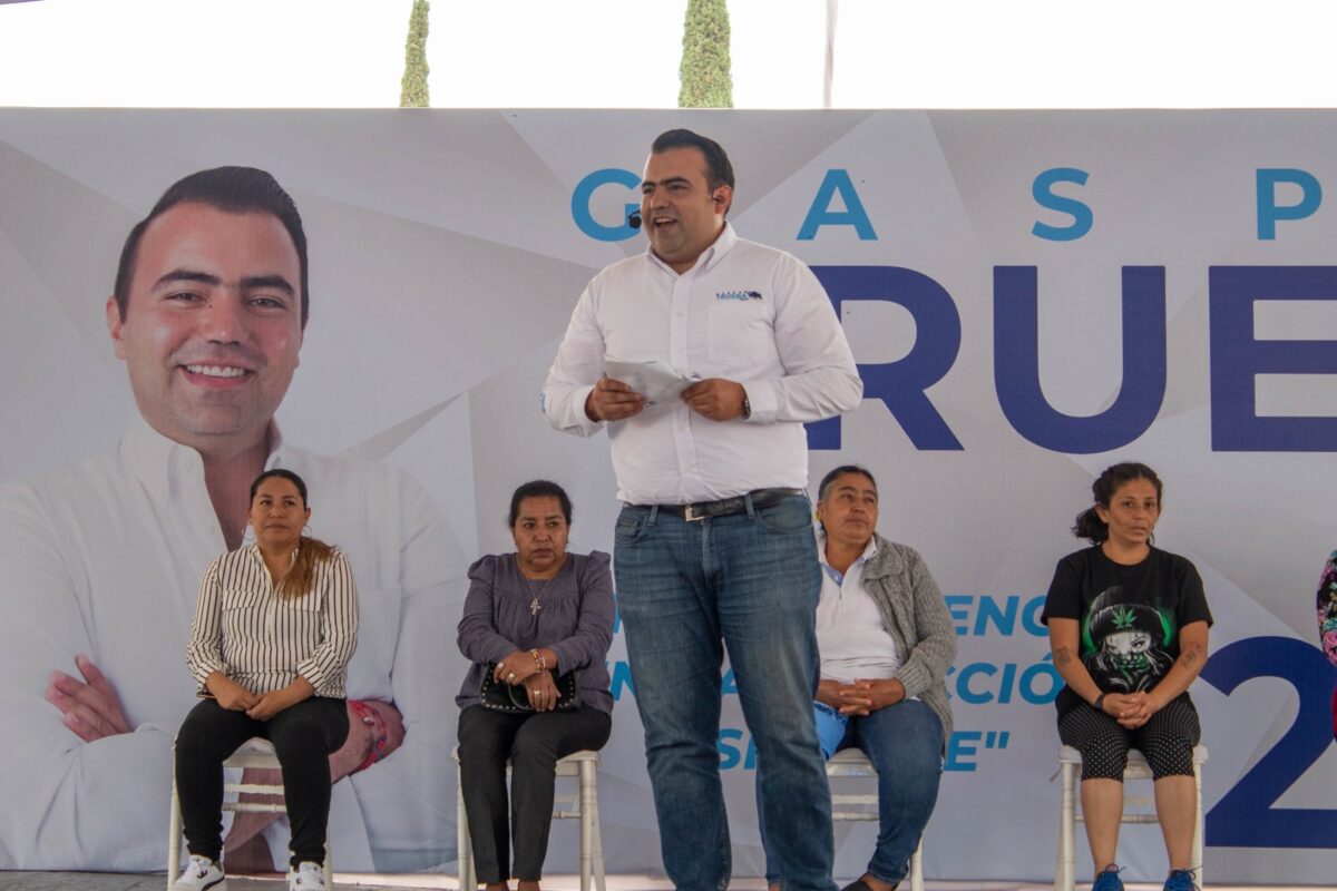 Gaspar Trueba rinde su segundo informe de actividades como regidor de Colón