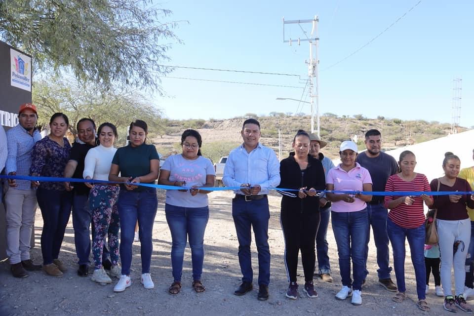 Entregan Obra Municipio y SEDESOQ en Peñamiller