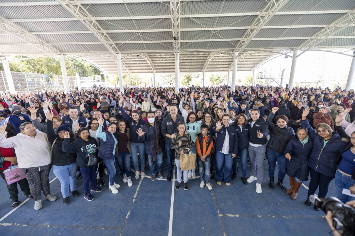 Encabeza Gobernador entrega de tarjetas Contigo para mujeres vulnerables en la capital