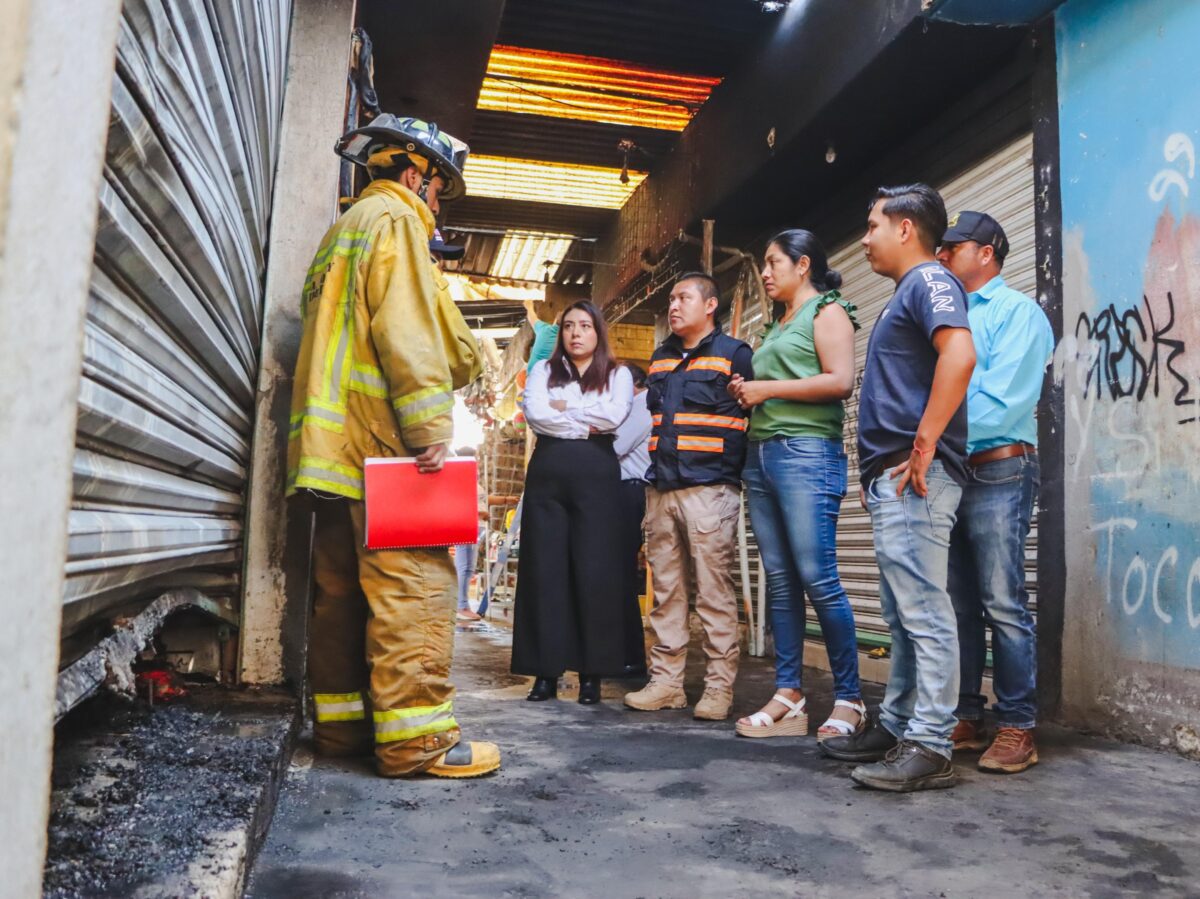 En Cadereyta Atiende Protección Civil Incendio en Mercado