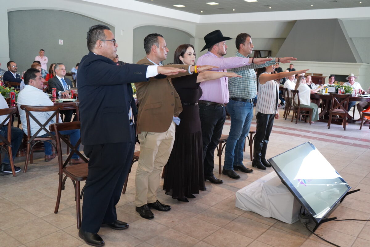 Iván Reséndiz Ramírez Impulsa la UAQ en Ezequiel Montes