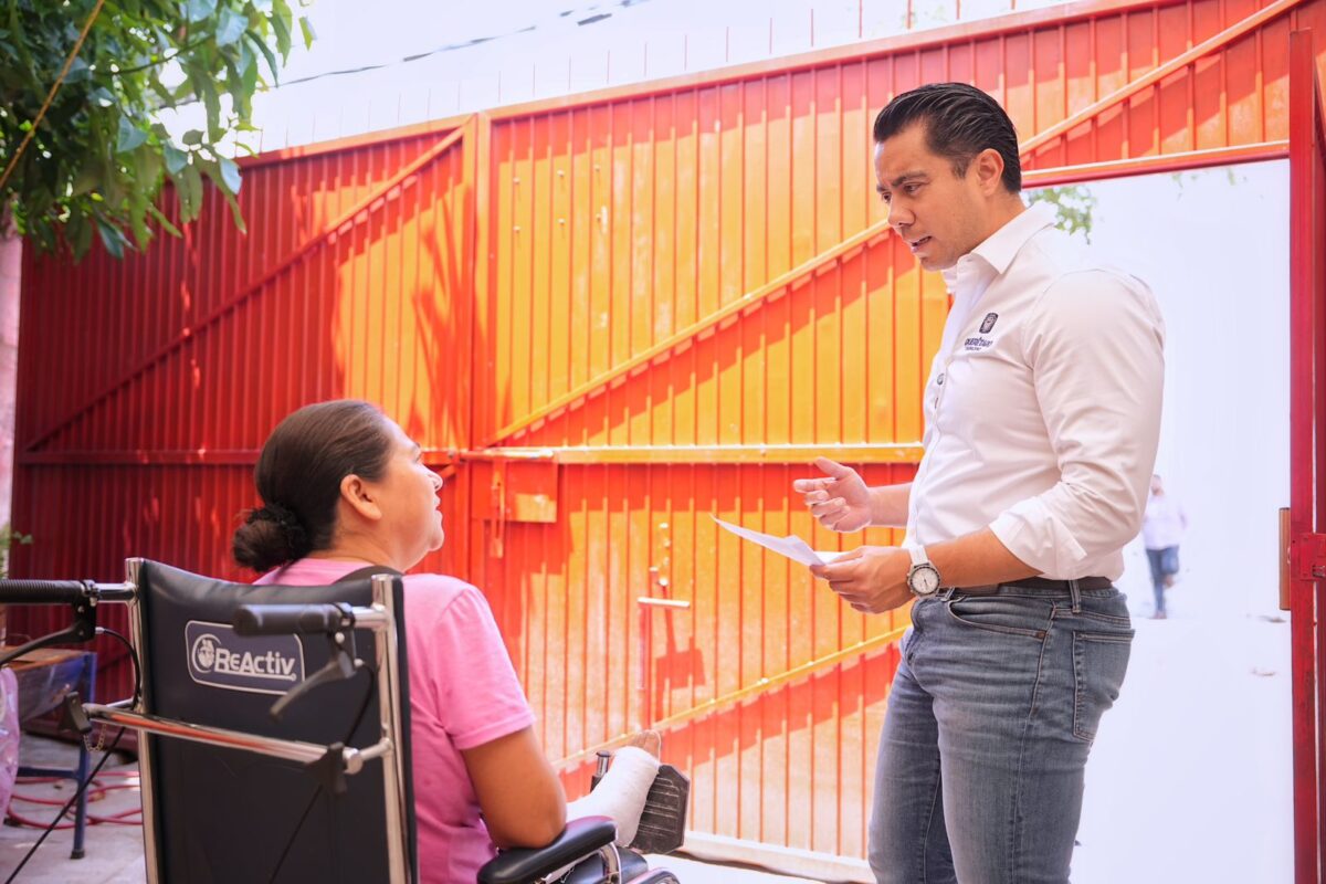 Inicia Felifer Macías entrega de apoyos directos a familias afectadas por las lluvias