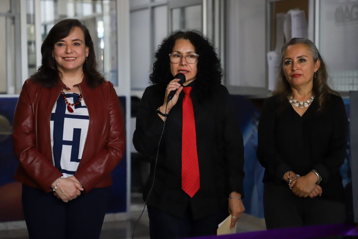 Inaugura UAQ muestra fotográfica “Te Invito un café y un pancito”