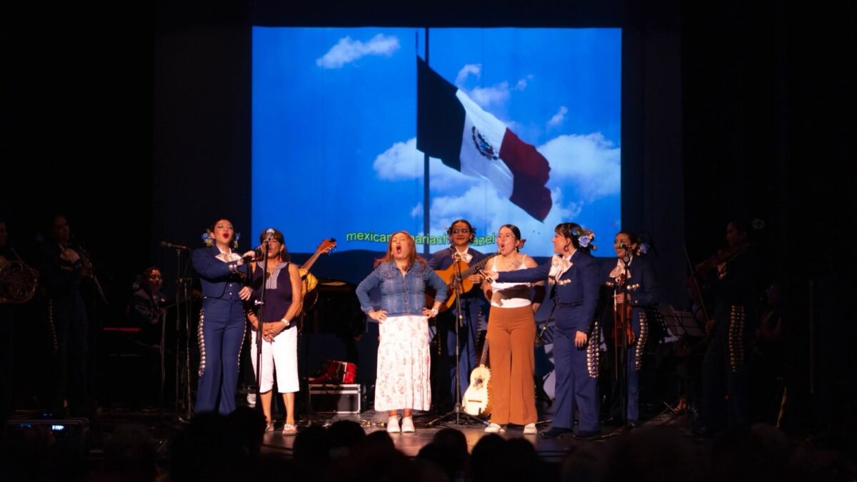 Conmemora Artes UAQ 2° aniversario del “Mariachi Femenil Cuscatlán”