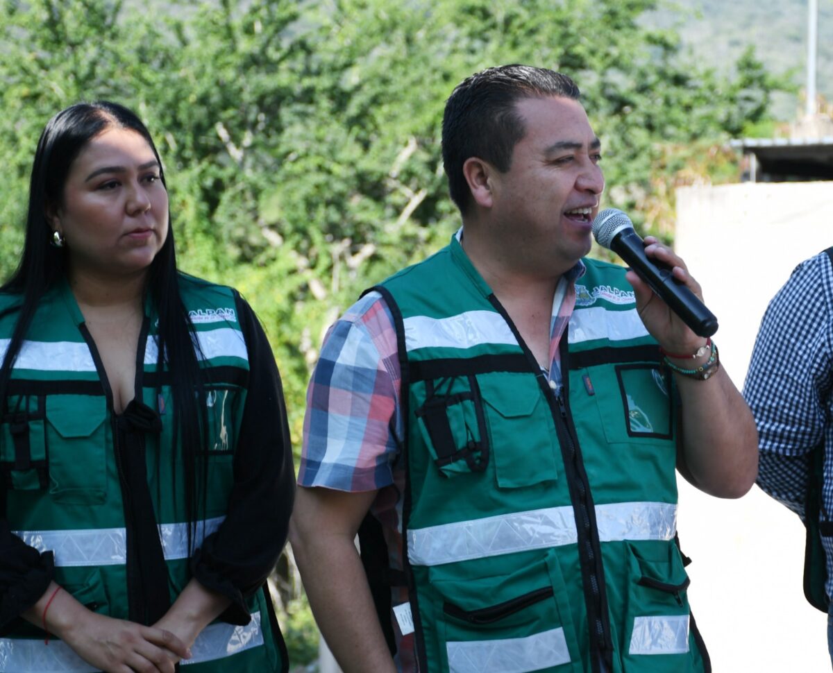 Entrega Rubén Hernández urbanización de calle por casi 1.3 mdp en la Delegación de Saucillo