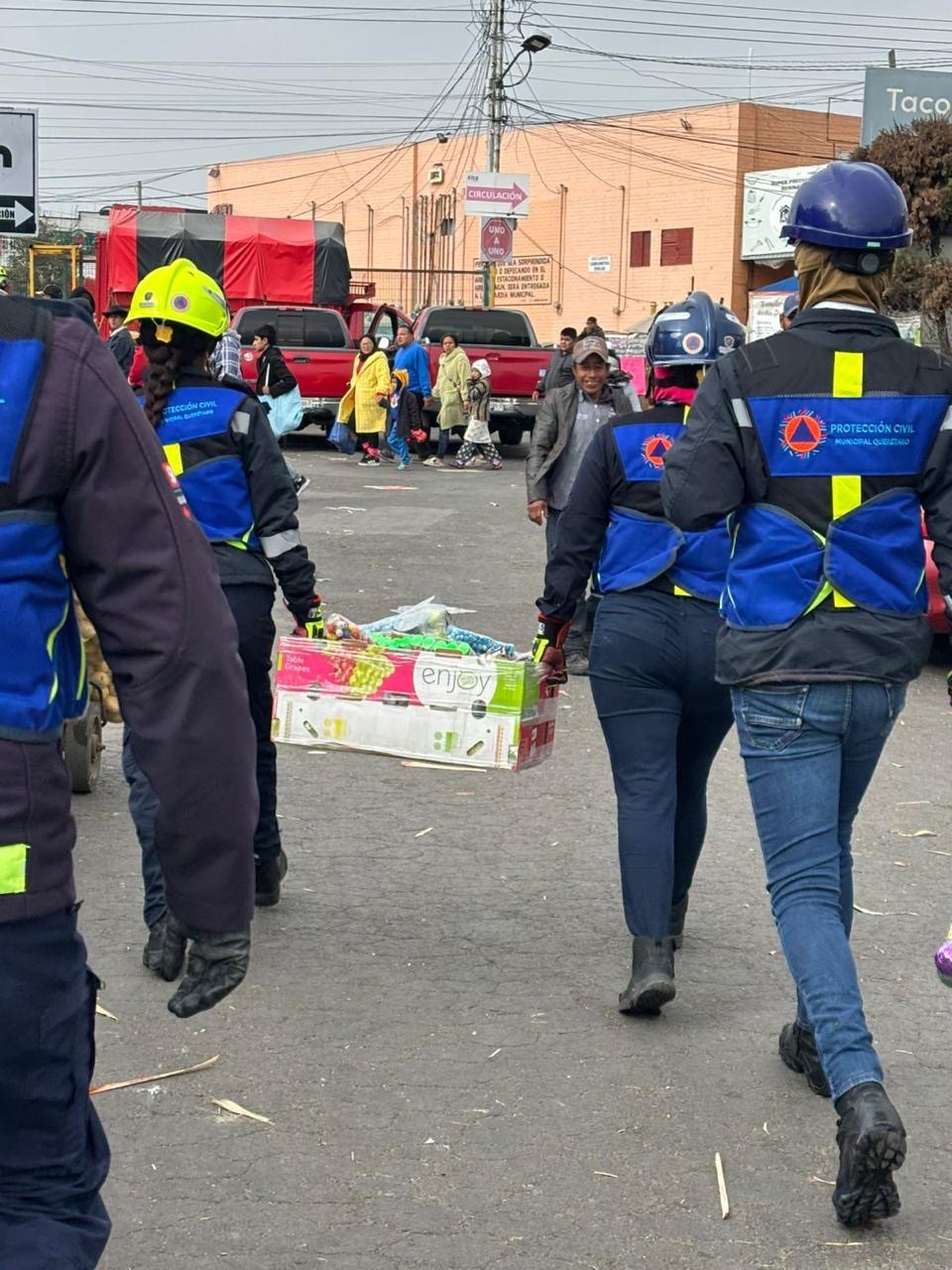 Protección Civil realiza operativo contra pirotecnia ilegal en el Mercado de Abastos