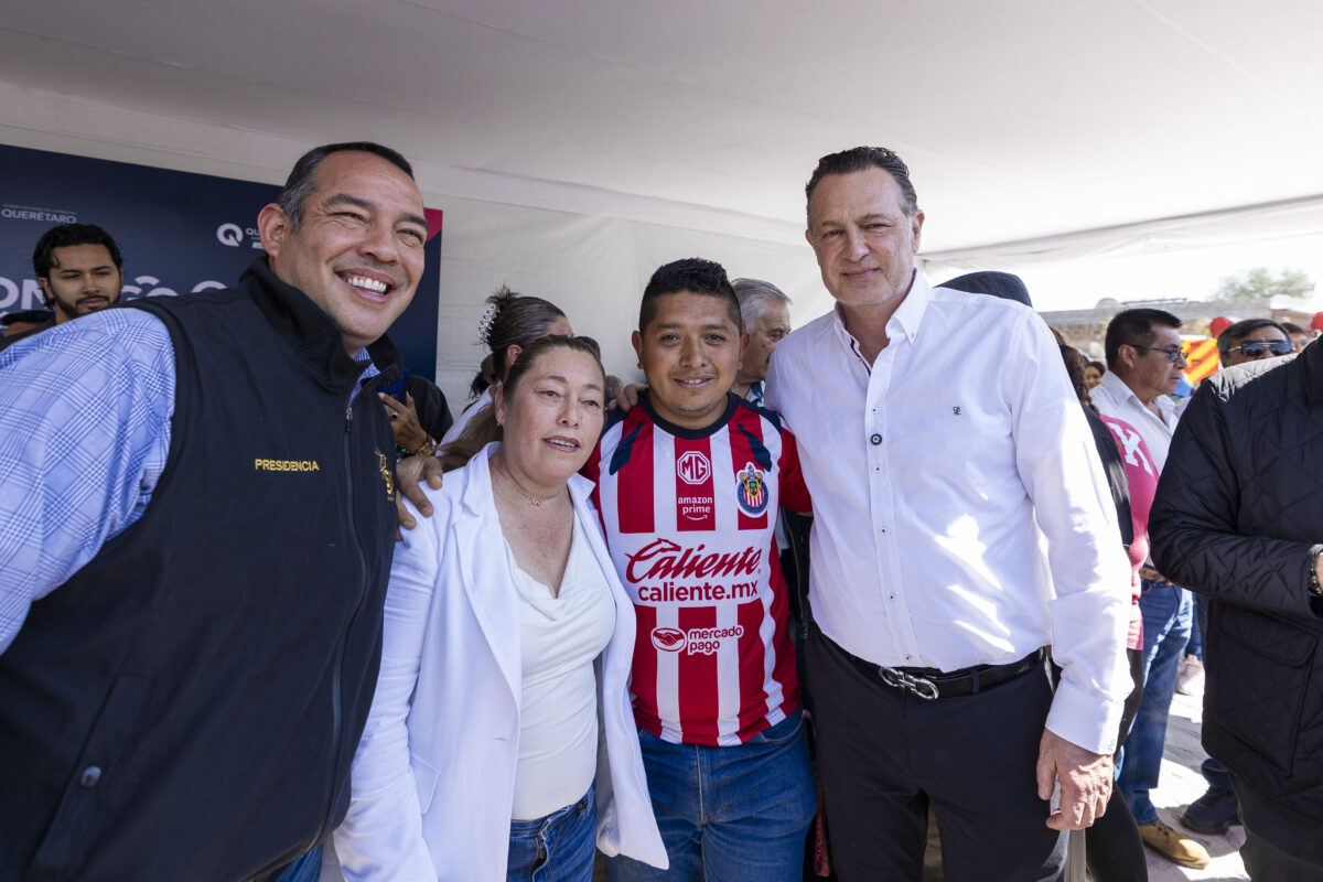 Gobernador Entrega rehabilitación urbana en Vista Hermosa por 11.6 mdp