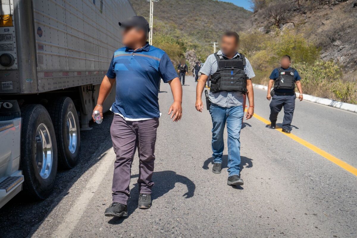 Gobierno Municipal de Arroyo Seco activa protocolos de seguridad y logra recuperación de tractocamión robado