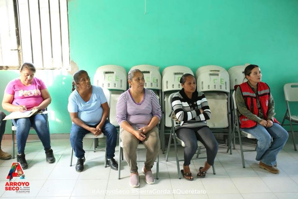 Refuerzan información contra el gusano barrenador en Arroyo Seco; Fernando Sánchez Gil da seguimiento puntual
