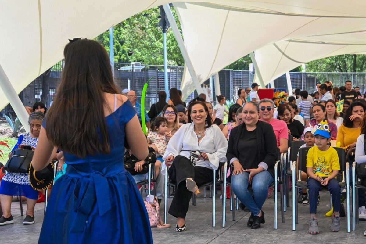 Celebran miles de familias el Día del Niño y de la Niña en el Gómez Morín