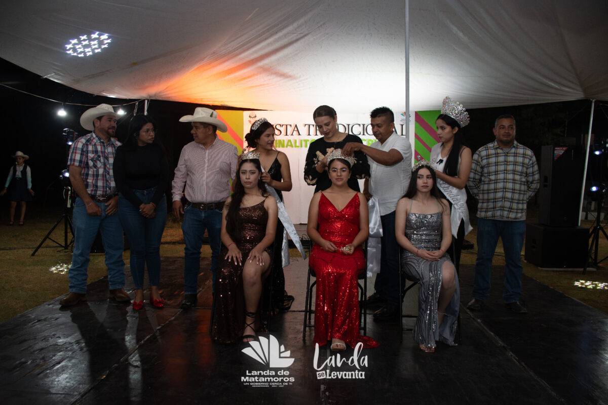 Mantienen Tradiciones con Alegría en Pinalito de la Cruz