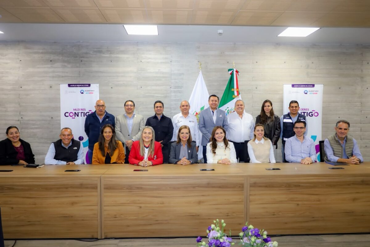 Recibe gabinete legal y ampliado capacitación en perspectiva de género