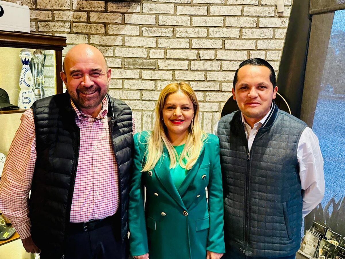 Da seguimiento Lupita Ramírez a trabajos en la carretera federal 120