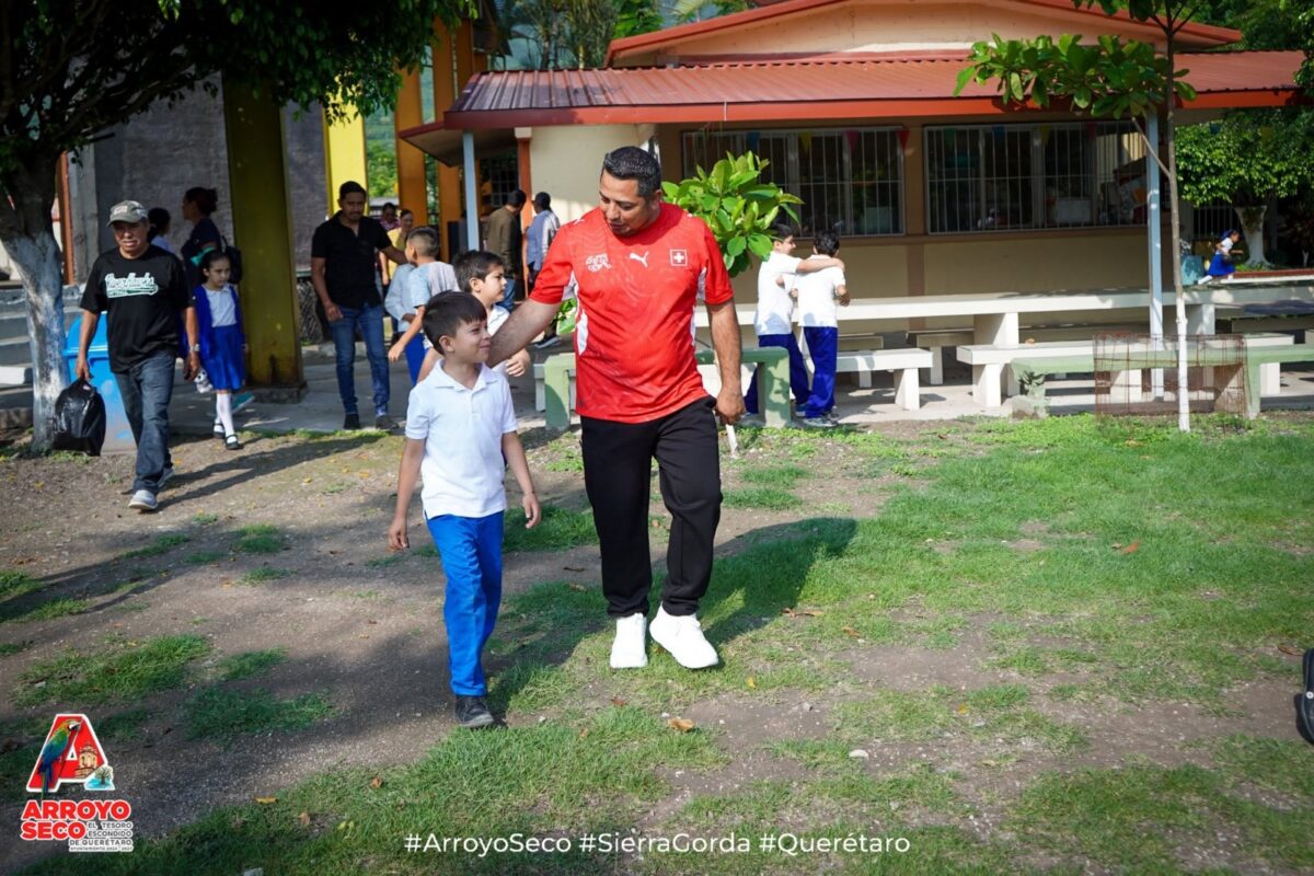 Fernando Sánchez Gil acompaña celebración del Día del Padre