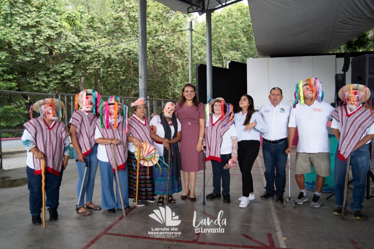 Encabeza Reconocimiento a Maestros Jubilados Yuni Benítez&nbsp;