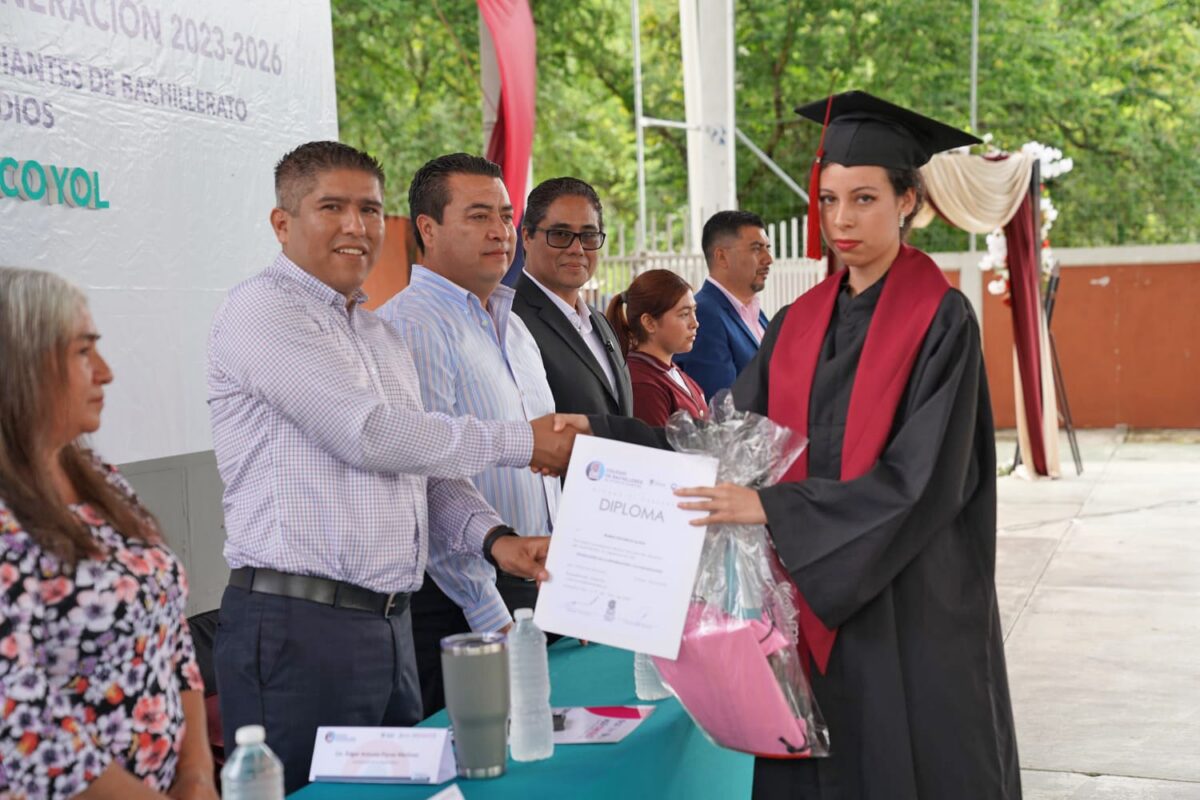Presente edil en graduaciones del EMSAD 26 Tancoyol y EMSAD 31 Valle Verde